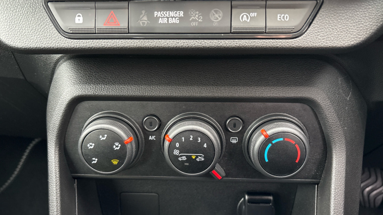 Dacia Sandero 1.0 TCe Essential 5dr Bi Fuel Hatchback